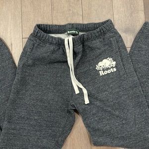 Roots sweatpants size small